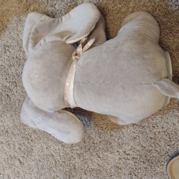 Peek a Boo elephant - Picture 5 of 6